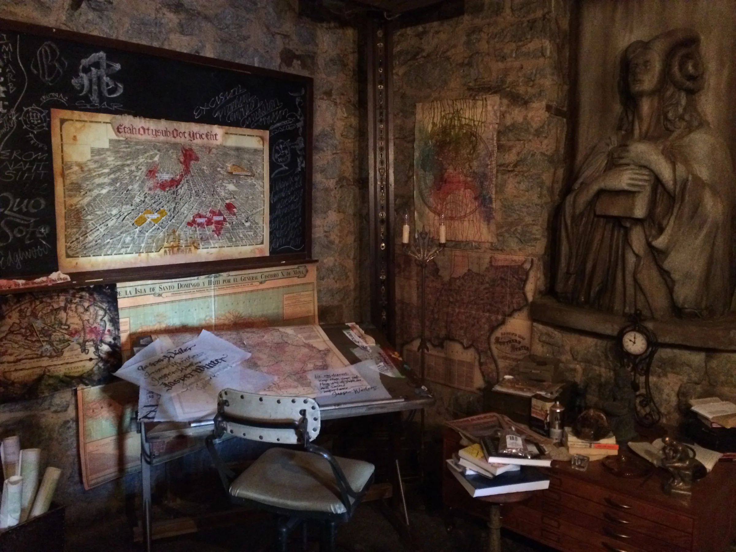 Constantine production design — Mill house Detail