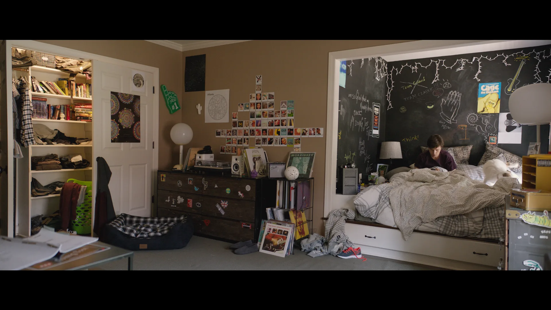 Love, Simon production design — SIMONS ROOM