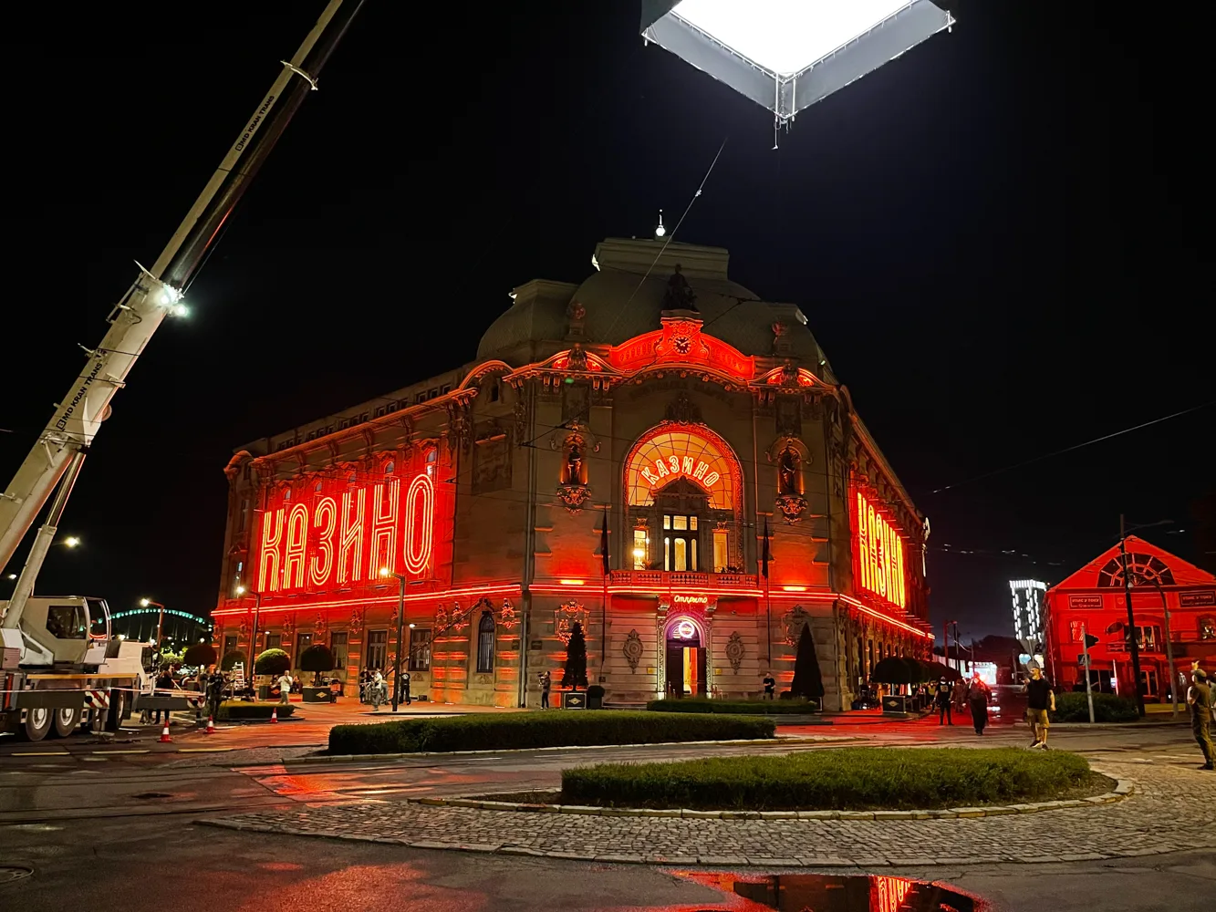 The Machine production design — 20210604-Bert-The-Machine-Stills