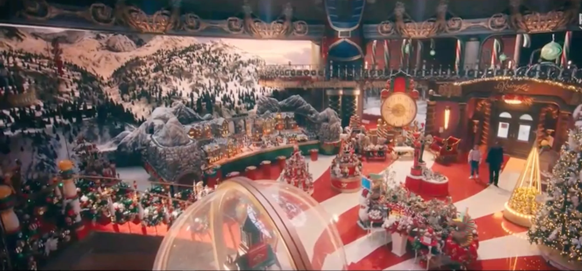 Candy Cane Lane production design — ccl-1
